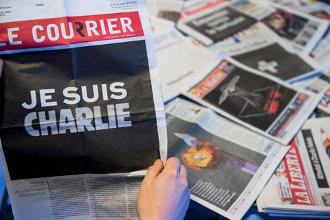 «Δεν σκότωσαν την Charlie Hebdo»-Κυκλοφορεί ξανά την Τετάρτη με τιράζ 1.000.000