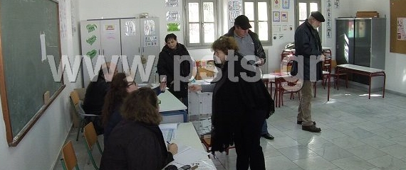Ομαλά διεξάγεται η εκλογική διαδικασία στην Πάρο (Φωτό + Βίντεο)