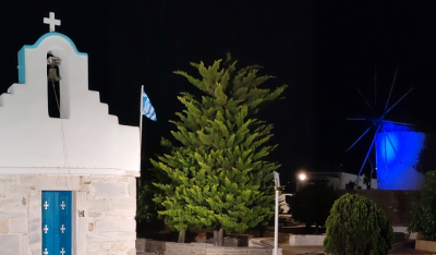 Ο Δήμος Πάρου φώτισε «μπλε» τον Μύλο στον λόφο της Αγίας Άννας, δίπλα στο Δημαρχείο, για την Παγκόσμια Ημέρα Ευχής!