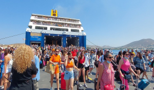 Πάρος: Ξεπέρασε το φράγμα των 100.000 επισκεπτών ο Ιούνιος στο νησί! – 16% αύξηση συγκριτικά με πέρσι
