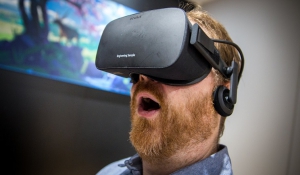 Το Facebook ποντάρει στη νέα του συσκευή εικονικής πραγματικότητας Oculus Quest