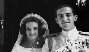 Τέως βασιλιάς Κωνσταντίνος: Ο γάμος με την Άννα – Μαρία που έβγαλε χιλιάδες ανθρώπους στους δρόμους (Βίντεο)