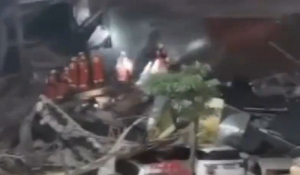 Κίνα: Οι πρώτες εικόνες από το κτήριο που κατέρρευσε και ήταν γεμάτο ασθενείς σε καραντίνα