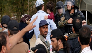 Σοβαρά επεισόδια με μετανάστες στα Σκόπια