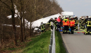 Αεροσκάφος έπεσε σε γερμανικό αυτοκινητόδρομο