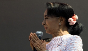 Εκλογικός θρίαμβος για την Αούνγκ Σαν Σου Κίι - Κέρδισε την απόλυτη πλειοψηφία