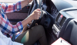 Υποχρεωτική η αντικατάσταση του διπλώματος οδήγησης -Ποιοι κινδυνεύουν με πρόστιμο