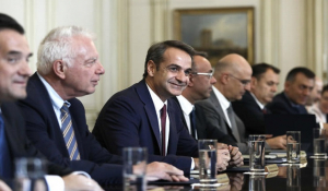 Δημοσκόπηση: Καλύτεροι οι υπουργοί της ΝΔ από του ΣΥΡΙΖΑ λένε οι πολίτες