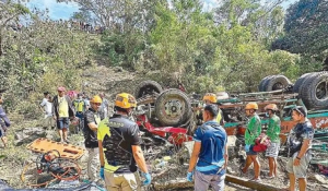 Φιλιππίνες: Τουλάχιστον 17 νεκροί σε τροχαίο δυστύχημα