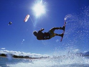 Προώθηση wind και kite surfing