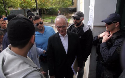 Αποχωρεί από τη δίκη ο Άκης Τσοχατζόπουλος, σε ένδειξη διαμαρτυρίας
