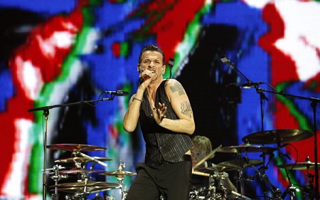 Ξεσήκωσαν τα πλήθη οι Depeche Mode (βίντεο)
