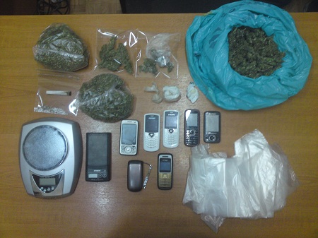 Σύλληψη τριών (3) ημεδαπών για κατοχή και διακίνηση ναρκωτικών ουσιών