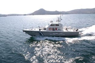 Προσάραξη ταχύπλοου σκάφους στην Άνδρο και τραυματισμός ενός επιβαίνοντα