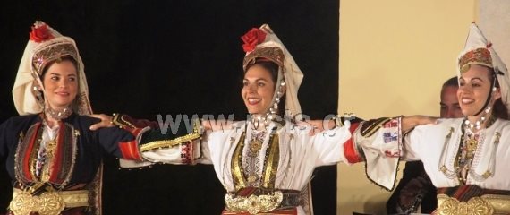 Πάρος – Μάρπησσα: 3ο Φεστιβάλ Ελληνικών Παραδοσιακών Χορών (Φωτό + Βίντεο)