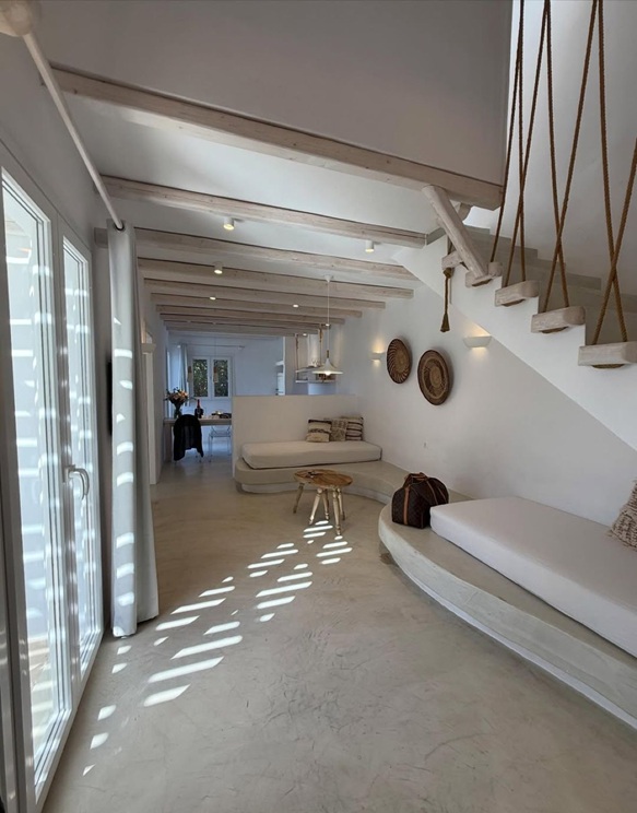 athina oikonomakoy 12