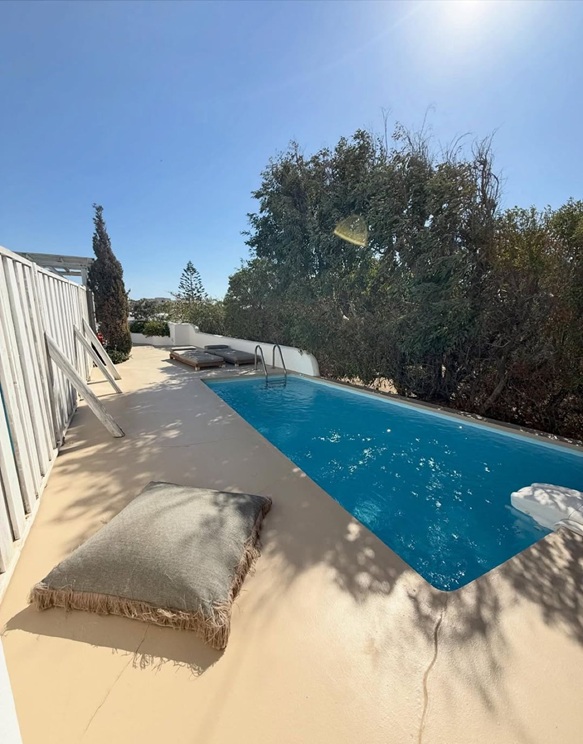 athina oikonomakoy 16