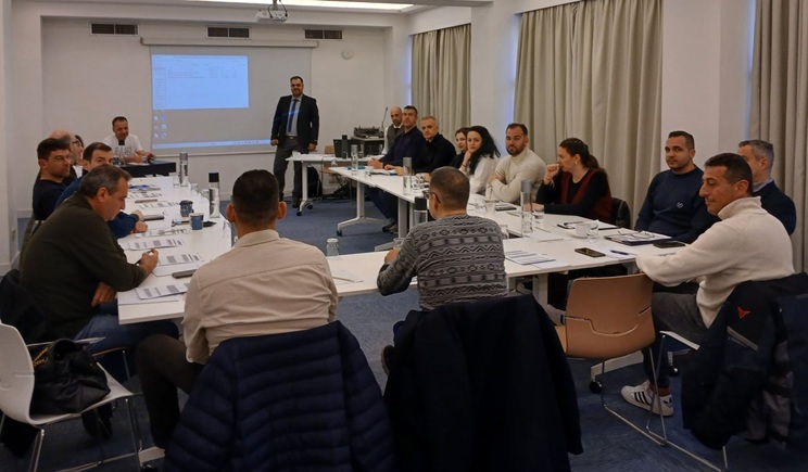 axiomatikos pliroforion