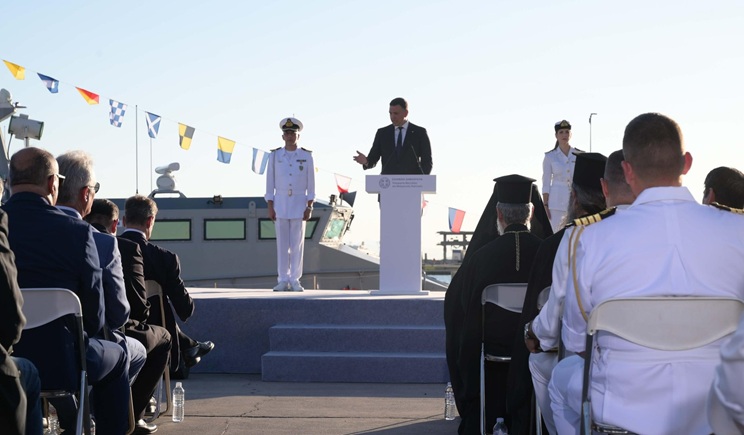 kikilias paralavi1