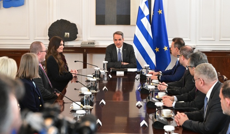 mitsotakis maximou chevron