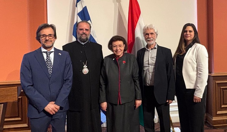 Λίνα Μενδώνη Μανόλης Αποστολάκης Επίσκοπος Απάμειας Παΐσιος Νίκος Φωκάς Ζωή Θώμου