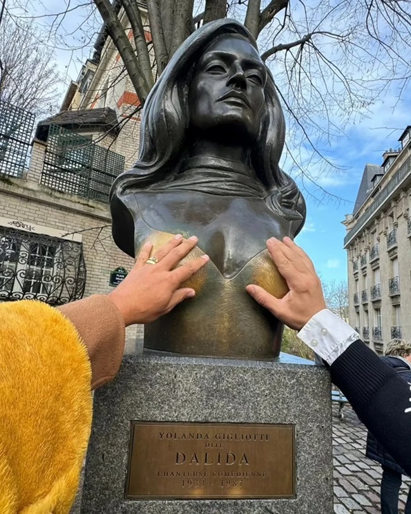 dalida staue xeria stithos