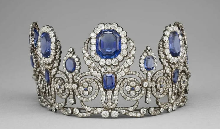 tiara