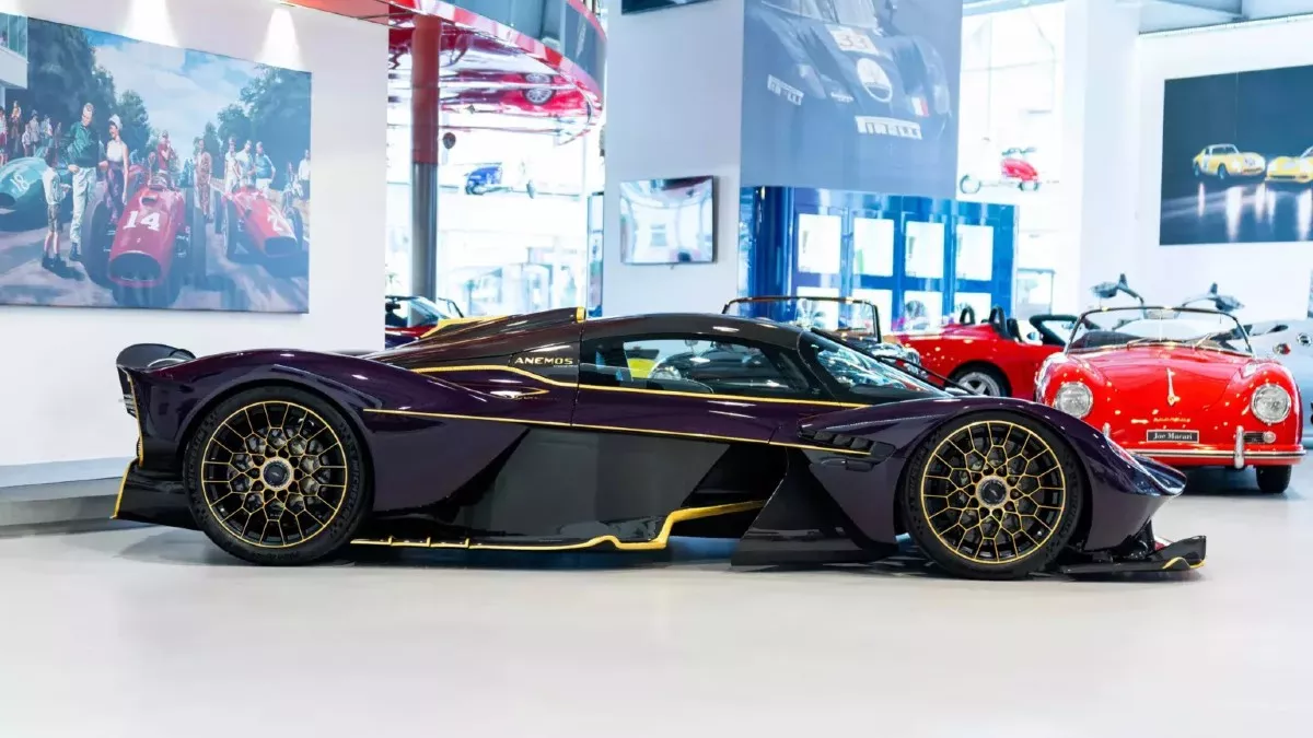 Aston Martin Valkyrie 321