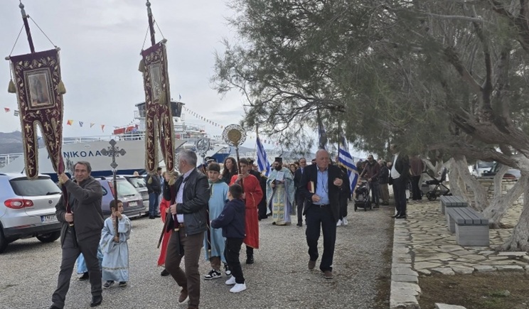 agios nikolaos antiparos