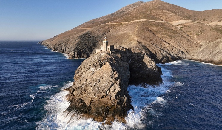 tinos faros2