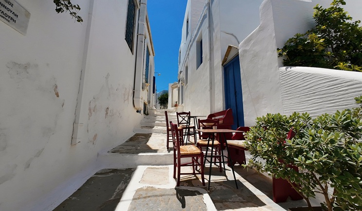 tinos karekles