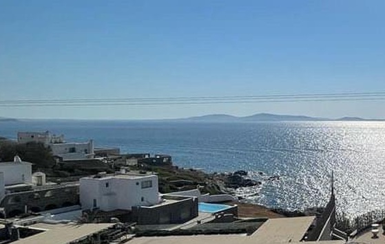 ΜΑΛΑΜΑΤΙΝΑ ΜΥΚΟΝΟΣ ΒΙΛΑ ΔΙΑΚΟΦΤΗΣ