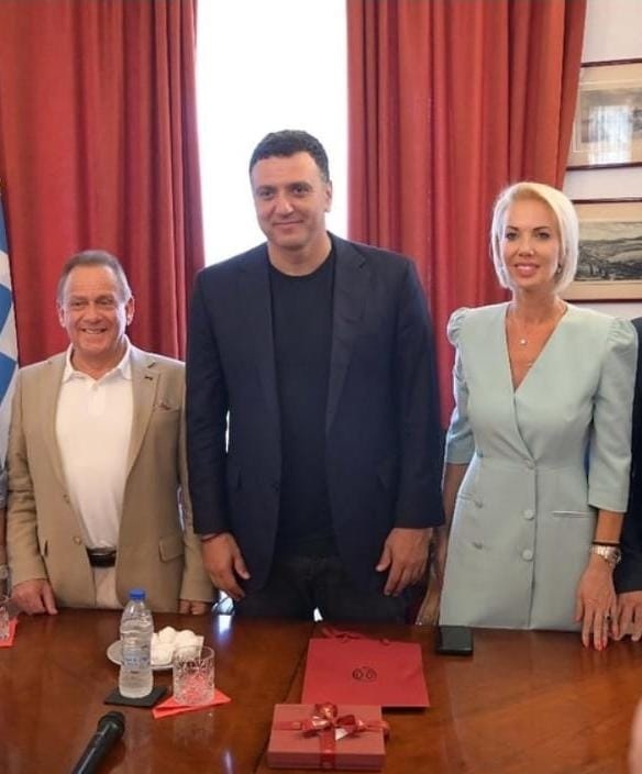 monogiou kikilias veronis
