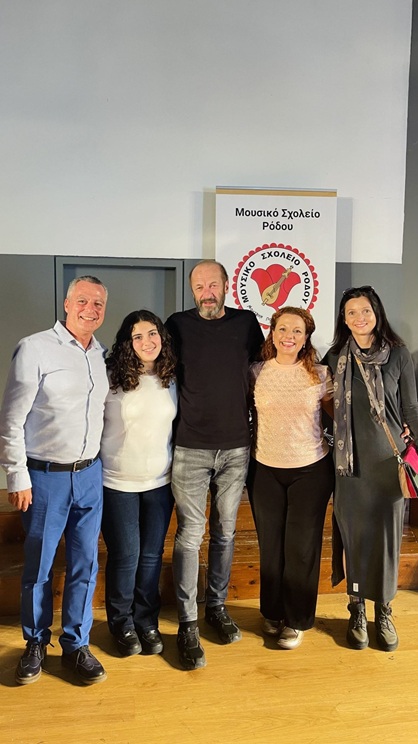 10. O σπουδαίος συνθέτης Zbigniew Preisner με την Αγγελίνα Τσιαντζή Μαντέ