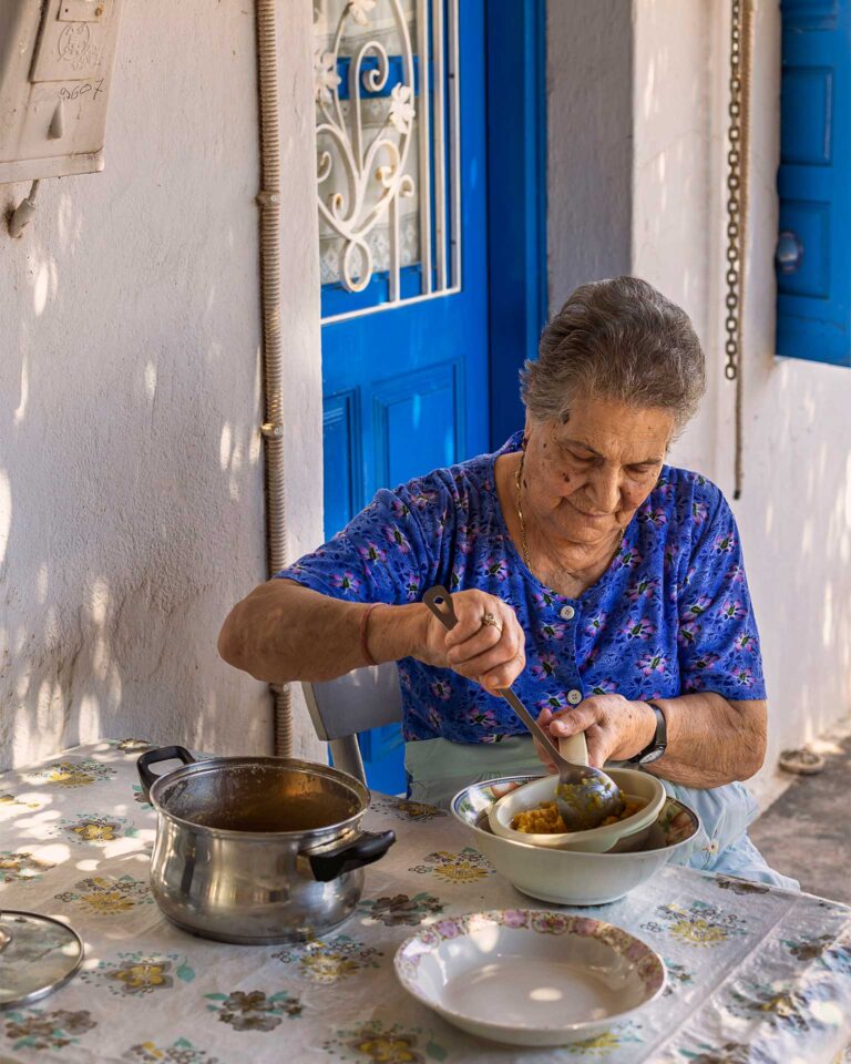 6nti na pra sinoy irakleia gastronomos 768x960