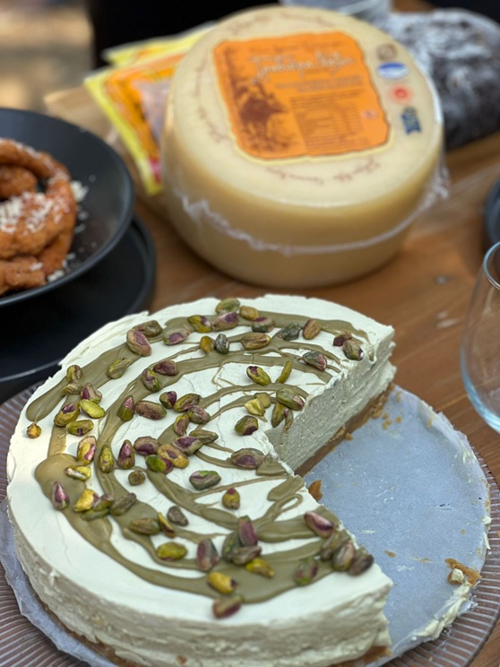 Cheesecake με Γραβιέρα Νάξου