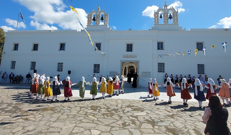 gel paros ekatontapylianoi xoroi 101