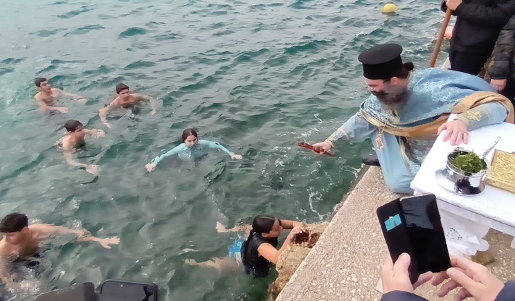 theofania piso livadi 107