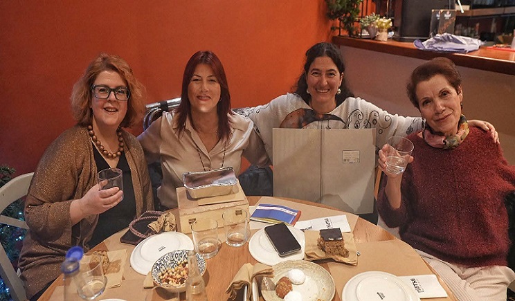 pita gynaikon naoussas 103