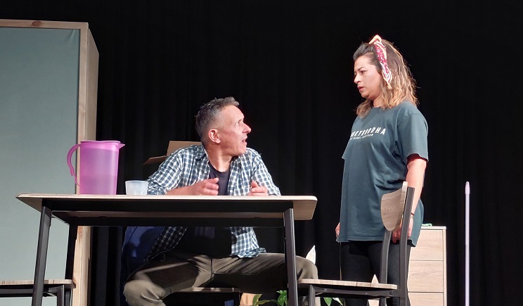 theatriki omada naoussas 100