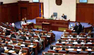 Σκόπια: Αλβανικά κόμματα ζητούν «πολυεθνικό» σύνταγμα