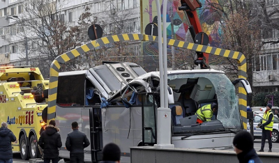 Ρουμανία: Εκτός ΜΕΘ η 30χρονη, ξέφυγαν από τον κίνδυνο οι 16 τραυματίες από το δυστύχημα στο Βουκουρέστι