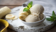 Πώς να φτιάξετε εύκολα σπιτικό παγωτό χωρίς ζάχαρη με δυο τρόπους