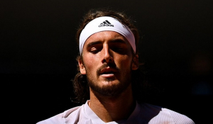 Roland Garros: Πάλεψε σαν λιοντάρι, αλλά λύγισε ο Τσιτσιπάς από τον τρομερό Τζόκοβιτς