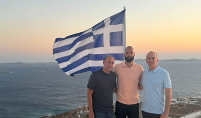 Στη Μύκονο υπέγραψε συμβόλαιο έως το 2028 ο Εβάν Φουρνιέ με τον Ολυμπιακό