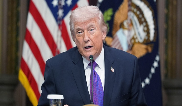 Τραμπ: Καμία συμφωνία με το Ιράν, μόνο παράδοση άνευ όρων και μετά θα επιλέξουμε τον νέο ηγέτη