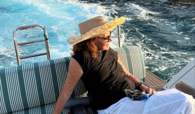 Σε Σίφνο και Σπέτσες η Diane von Furstenberg - Διακοπές στο Αιγαίο με τον Μάθιου Μακ Κόναχι
