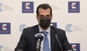 Κορωνοϊός - Πλεύρης: Εκτός ΕΣΥ όσοι υγειονομικοί δεν έχουν εμβολιαστεί ως τις 31 Μαρτίου