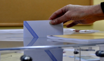 Δημοσκόπηση RASS: Στις 7,8 μονάδες το προβάδισμα ΝΔ, κυριαρχία Μητσοτάκη για την πρωθυπουργία
