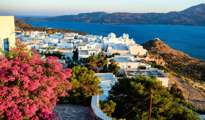 Δυσχέρεια πρόσδεσης Ε/Γ – Ο/Γ πλοίου στο λιμάνι της Μήλου λόγω δυσμενών συνθηκών